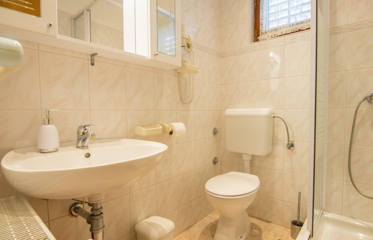 Baskovic Apartment *