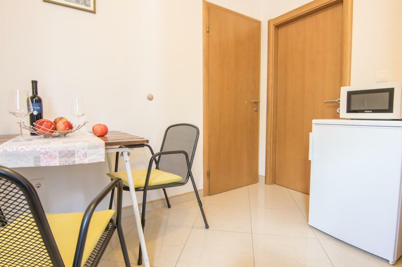Baskovic Apartment Promajna